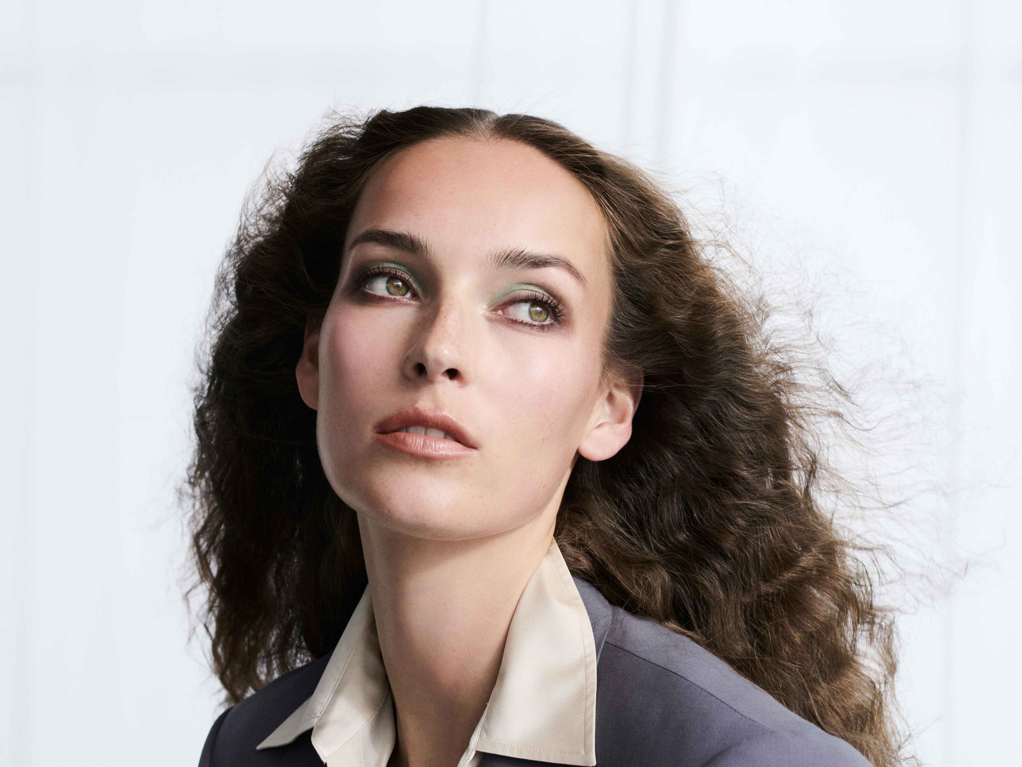 Model with futuristic ease hair colour